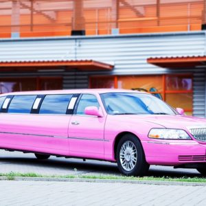różowa limuzyna w poznaniu