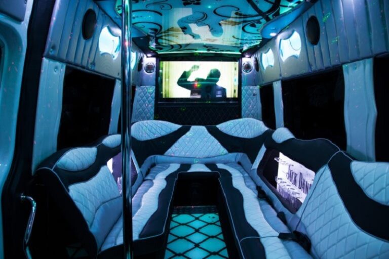 party bus wrocław - wnętrze