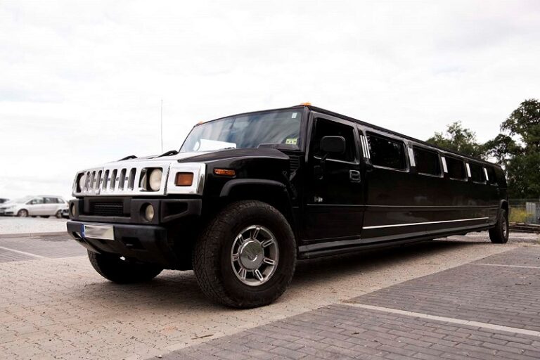 czarna limuzyna hummer we wrocławiu