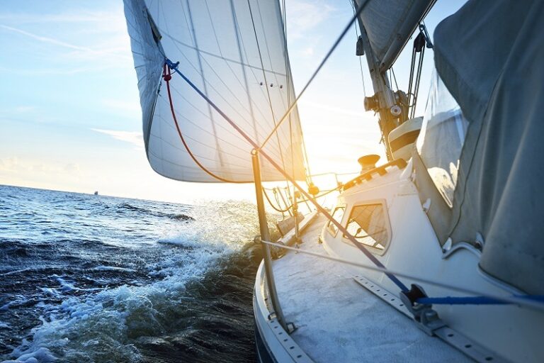 rejs żaglówką nad zegrzem